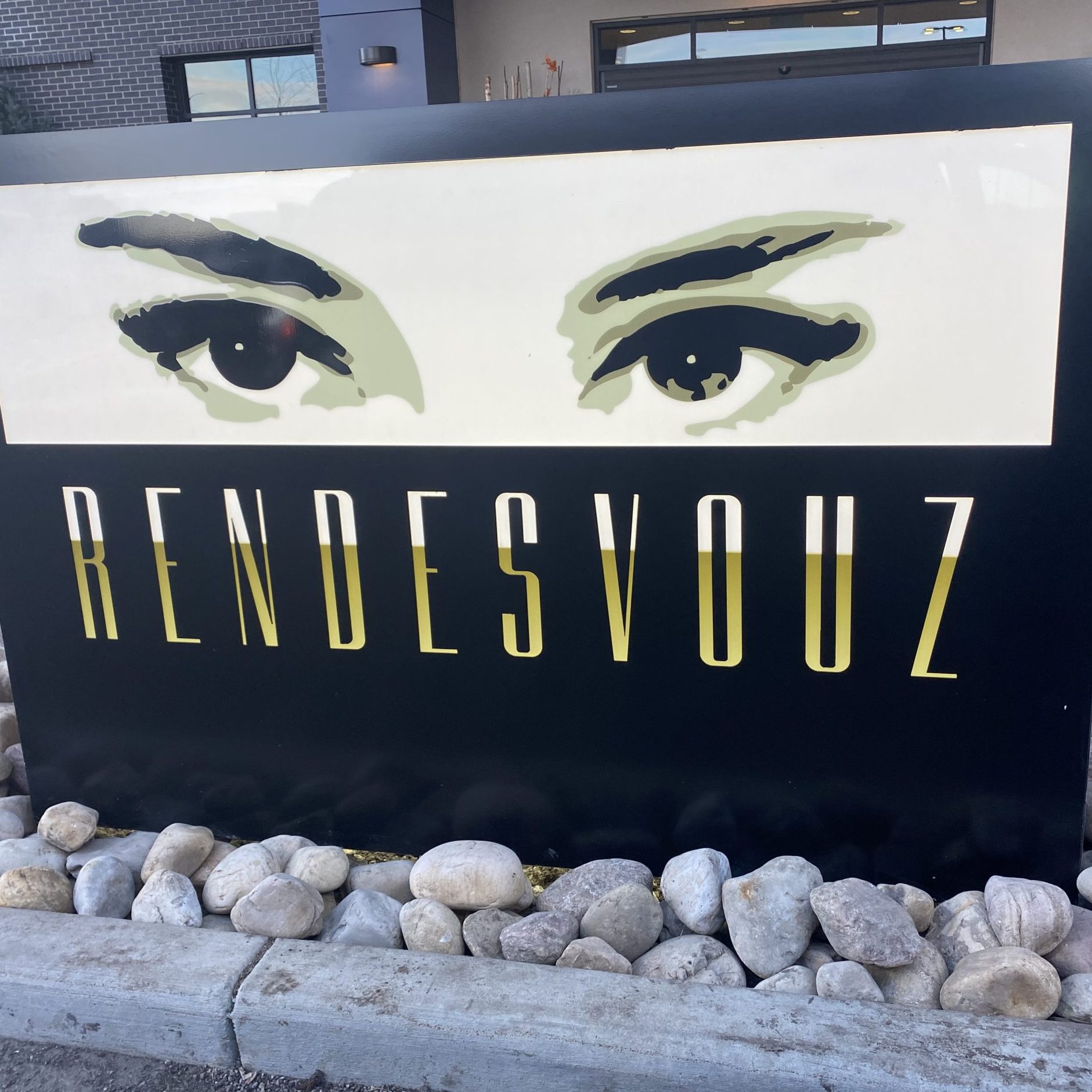 RENDESVOUZ